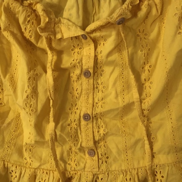 Daytrip Buckle Size M Yellow Off The Shoulder Floral Short Sleeve Button Up Top - Picture 3 of 4
